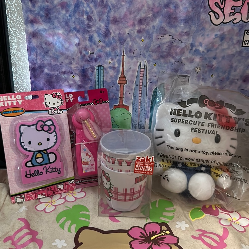 Hello Kitty Lot